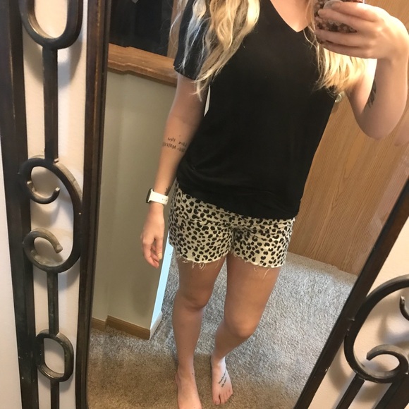 American Eagle Outfitters Pants - American Eagle size 4 shorts